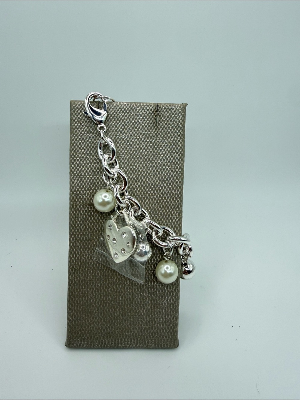 Christopher & Banks NWT Silver Tone Heart Pearl Charm Bracelet 8” Rhinestone
